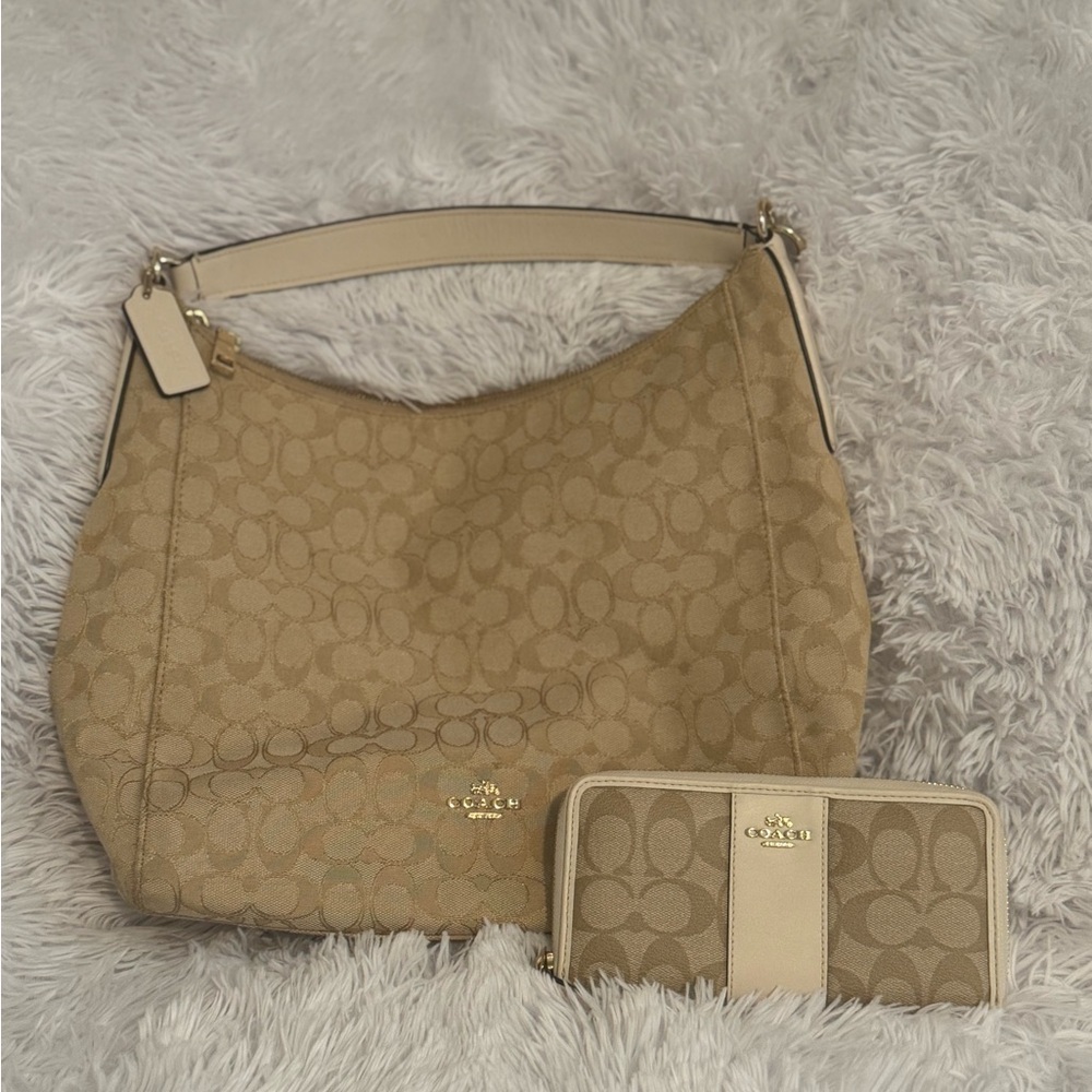 WALLET INCLUDED LIKE NEW ⭐️ COACH F58327 CELESTE Shoulder Bag LIGHT KHAKI/CHALK